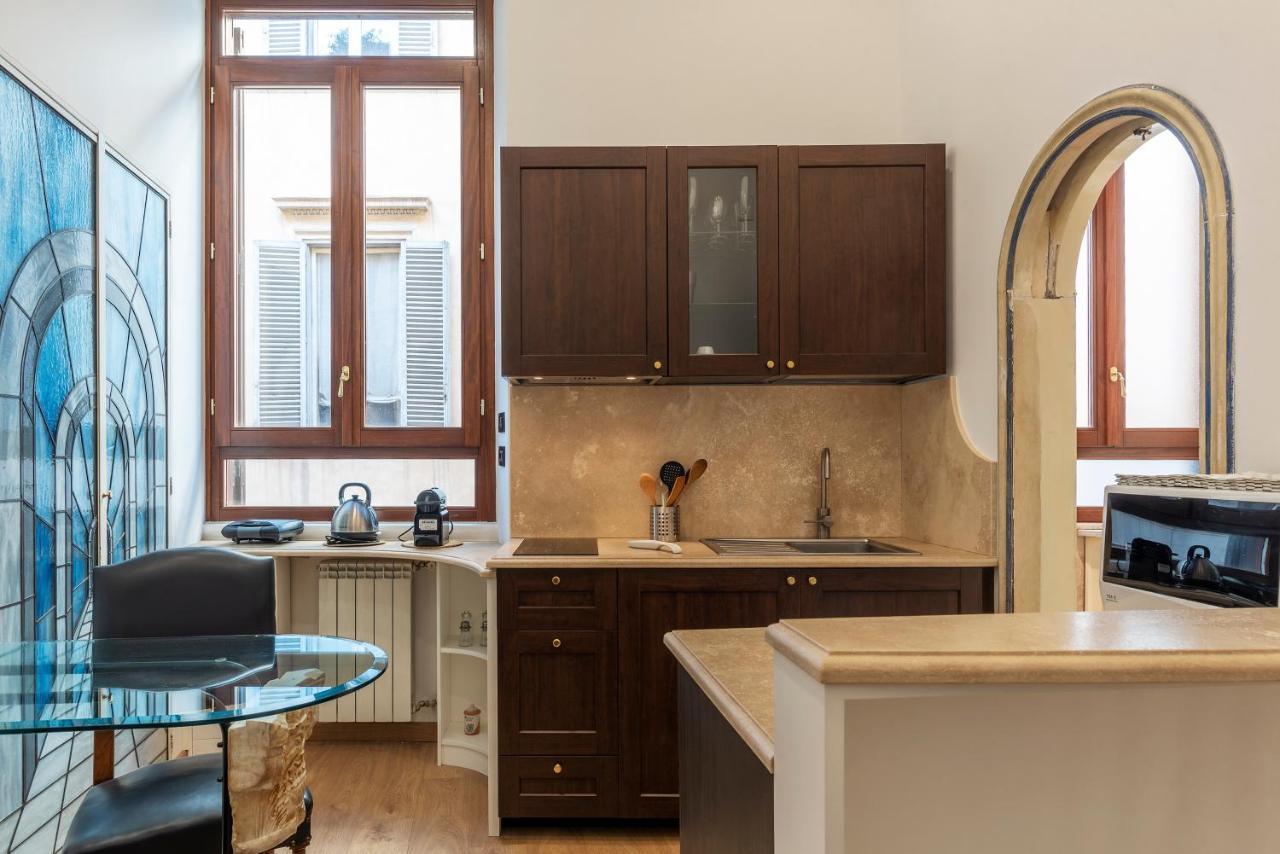 Piazza Di Spagna Elegant Apartment โรม ภายนอก รูปภาพ