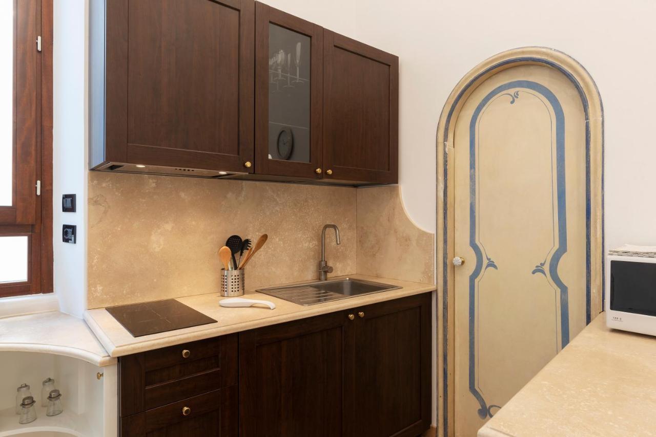 Piazza Di Spagna Elegant Apartment โรม ภายนอก รูปภาพ