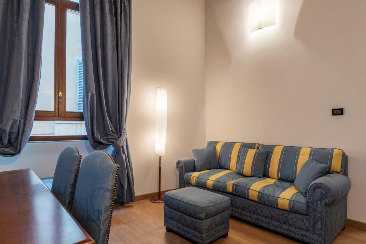 Piazza Di Spagna Elegant Apartment โรม ภายนอก รูปภาพ