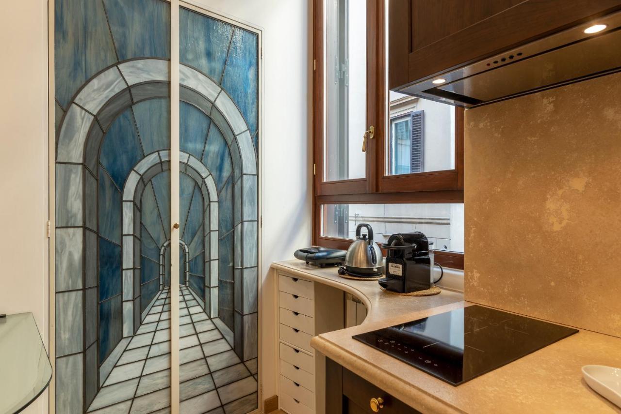 Piazza Di Spagna Elegant Apartment โรม ภายนอก รูปภาพ